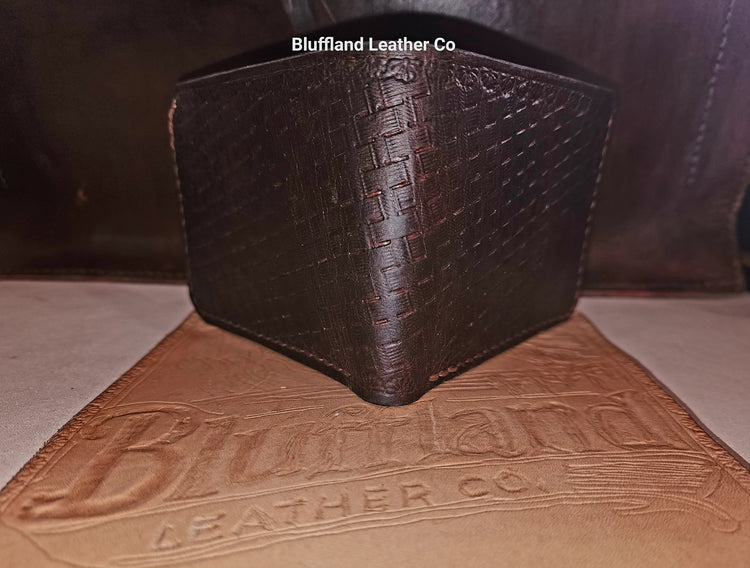 Handcrafted Full-Grain Leather Wallets – Minimalist, Durable, and Made to Last